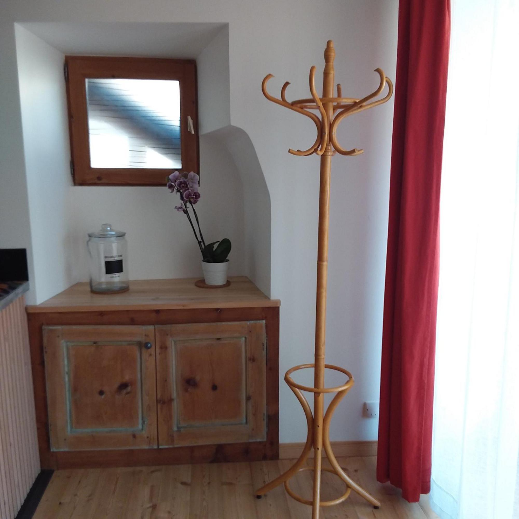 Appartement Dans Maison De Village Crots エクステリア 写真